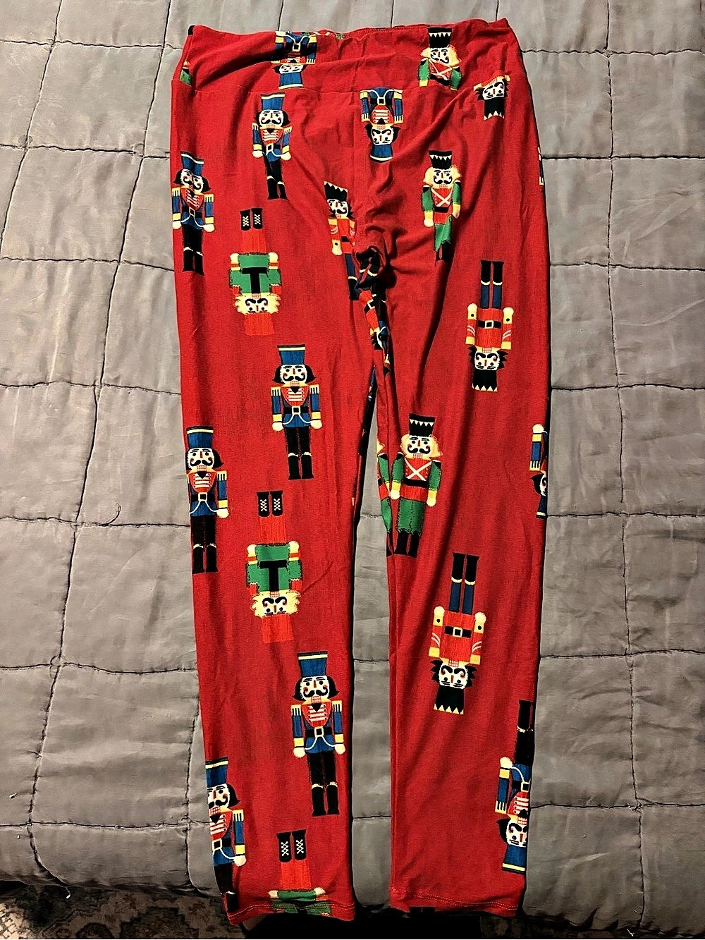 LuLaRoe Nutcracker Leggings Tall & Curvy Red & Green T/C
